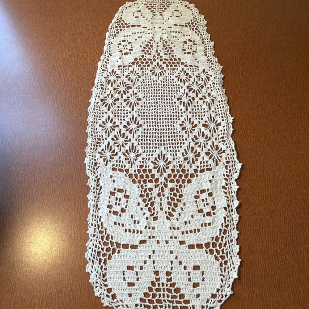 Vtg Hand Made Crochet Ecru Ivory Small Table Runner 19" By 7.5" Butterfly Design